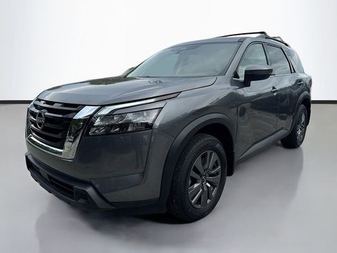 New 2025 Nissan Pathfinder SV w/ SV Premium Package image 4