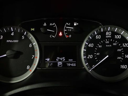 Used 2014 Nissan Sentra SR FWD image 16