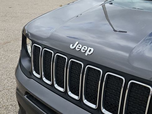 Used 2021 Jeep Renegade Sport w/ Sport Appearance Group FWD image 13