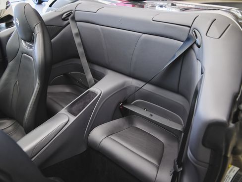 Used 2019 Ferrari Portofino image 19