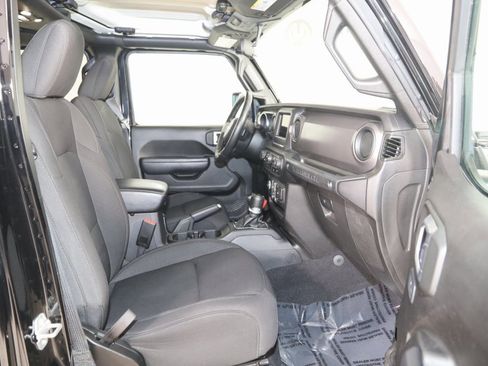 Used 2022 Jeep Wrangler Unlimited Sport image 12
