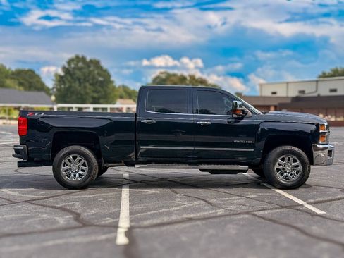 Used 2019 Chevrolet Silverado 2500 LTZ w/ Duramax Plus Package AWD/4WD image 2