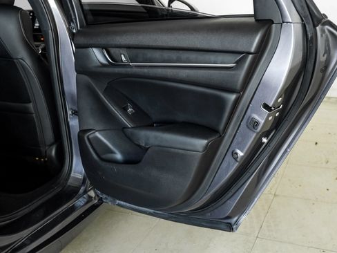 Used 2018 Honda Accord Sport image 38