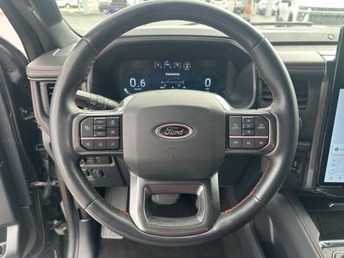 Used 2023 Ford Expedition Limited image 6