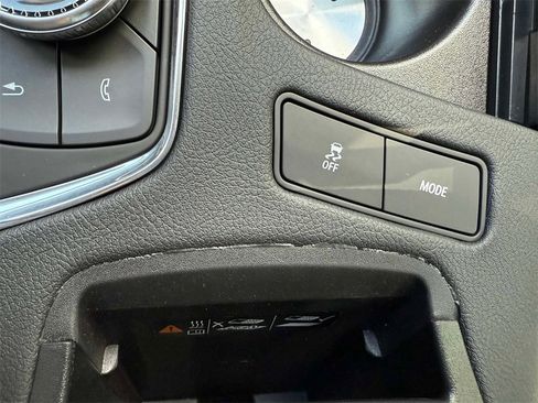 Certified 2025 Cadillac XT6 Premium Luxury w/ Platinum Package image 25