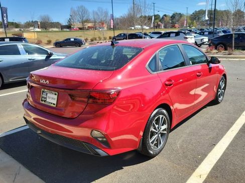 Used 2023 Kia Forte LXS w/ LXS Technology Package image 4