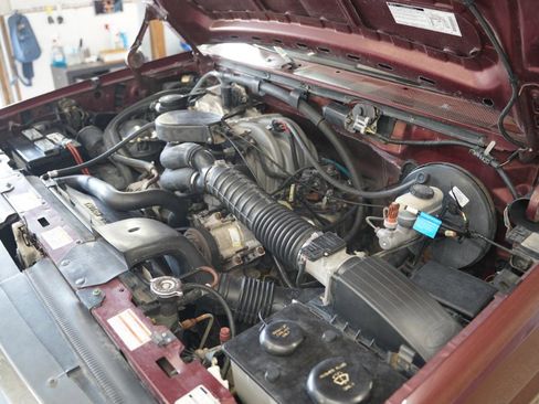 Used 1996 Ford Bronco Eddie Bauer image 32