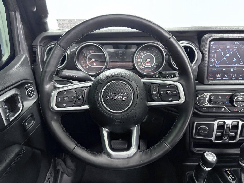 Used 2022 Jeep Wrangler Unlimited Sahara AWD/4WD image 19