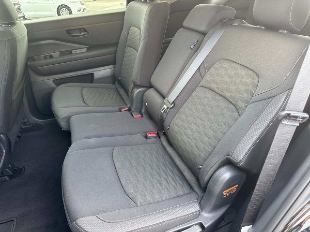 Used 2026 Nissan Pathfinder SV AWD/4WD image 24