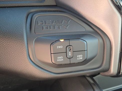 New 2026 RAM 2500 Laramie AWD/4WD image 20