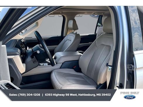 Certified 2024 Ford Expedition Limited RWD image 18