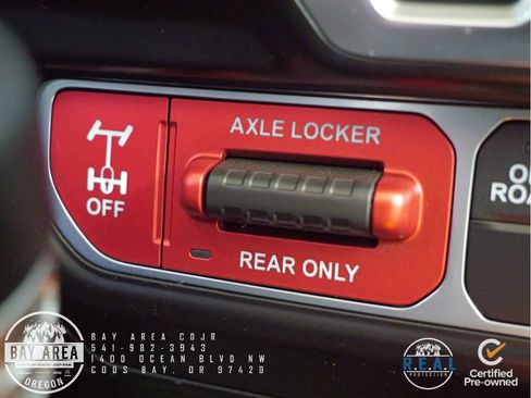 Used 2025 Jeep Wrangler Sport image 18