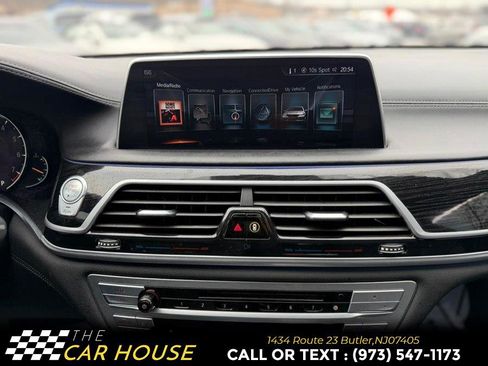 Used 2017 BMW 750i image 31