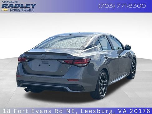 Used 2024 Nissan Sentra SR w/ SR Premium Package image 7