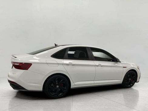 Used 2023 Volkswagen Jetta GLI Autobahn FWD image 3