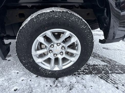 Used 2023 Chevrolet Silverado 1500 LT image 34