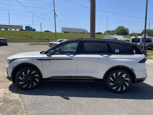 New 2026 Lincoln Nautilus Reserve AWD/4WD image 6