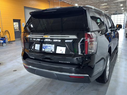 Used 2024 Chevrolet Suburban Premier image 6