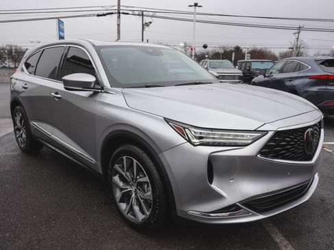 Used 2023 Acura MDX SH-AWD w/ Technology Package image 3