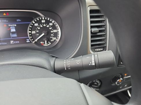 Used 2022 Nissan Frontier SV AWD/4WD image 15