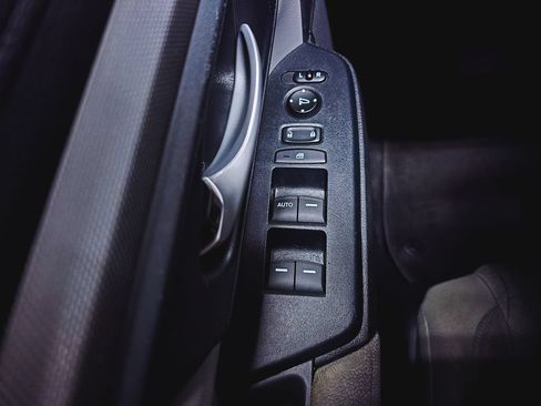 Used 2018 Honda CR-V LX image 21