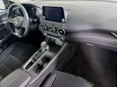 Certified 2023 Nissan Sentra SV FWD image 33