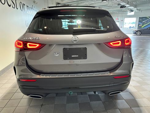 Used 2023 Mercedes-Benz GLA 250 4MATIC image 5
