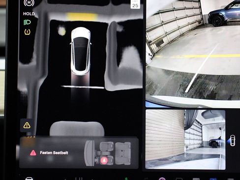 Used 2023 Tesla Model 3 Standard Range image 22