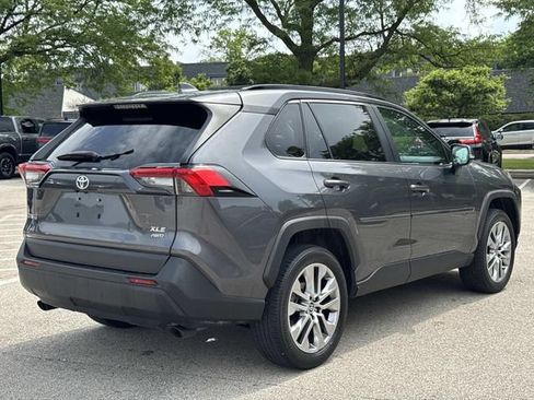 Used 2022 Toyota RAV4 XLE Premium AWD/4WD image 5