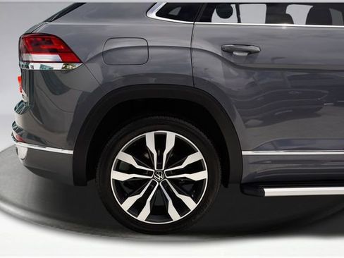 Used 2022 Volkswagen Atlas Cross Sport SEL Premium R-Line image 8