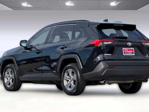 Used 2025 Toyota RAV4 LE image 7