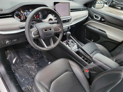 Certified 2024 Jeep Compass Limited image 19