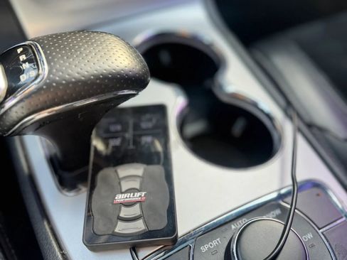 Used 2014 Jeep Grand Cherokee SRT image 23