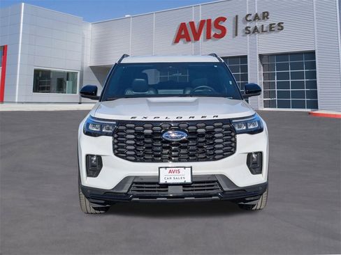 Used 2025 Ford Explorer ST-Line w/ ST-Line Street Pack image 10