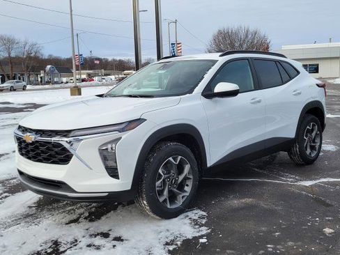 New 2026 Chevrolet Trax LT w/ Driver Confidence Package image 4