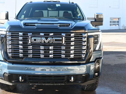 New 2026 GMC Sierra 2500 Denali Ultimate w/ Max Trailering Package image 3