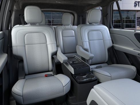 New 2026 Lincoln Aviator Black Label w/ Dynamic Handling Package AWD/4WD image 11