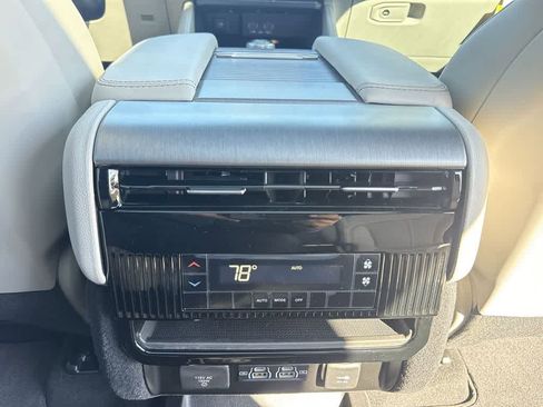 New 2026 Jeep Grand Wagoneer 2WD w/ Premium Group I image 21