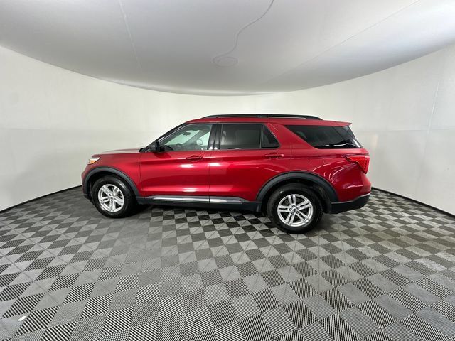 Used 2022 Ford Explorer XLT AWD/4WD image 30