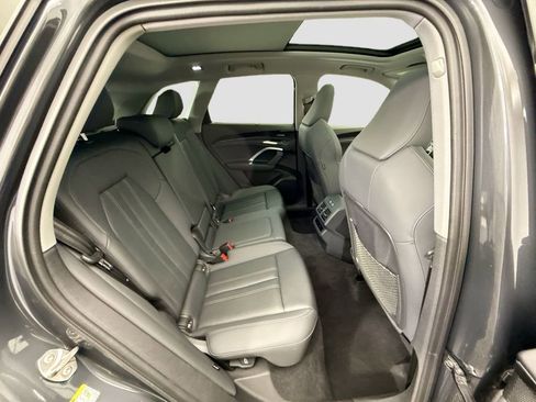Used 2025 Audi Q5 Premium Plus w/ Premium Plus AWD/4WD image 21