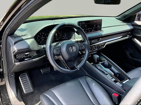Used 2025 Honda Accord Sport image 14