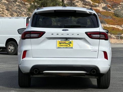 Certified 2023 Ford Escape ST-Line AWD/4WD image 4