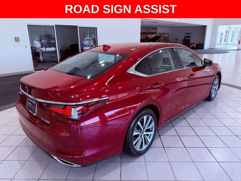 Used 2021 Lexus ES 350 w/ Accessory Package FWD image 7