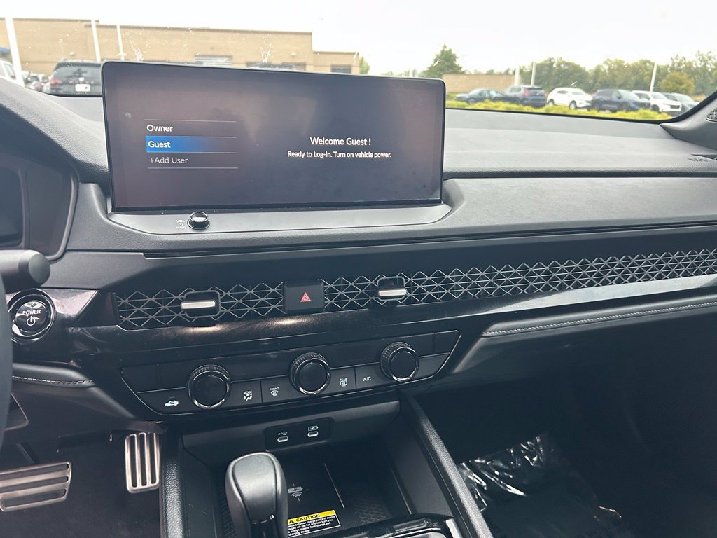 Used 2025 Honda Accord Sport image 8