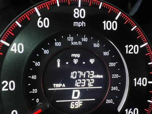 Used 2016 Honda Accord Sport image 19