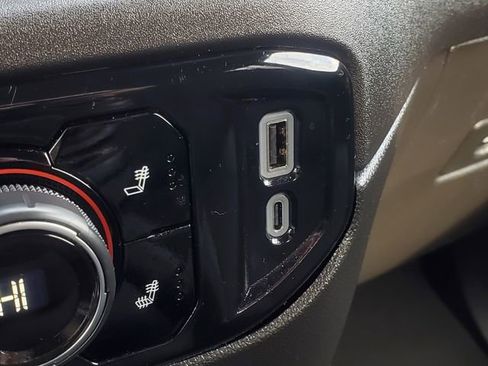 Used 2025 Chevrolet Silverado 1500 LT image 24