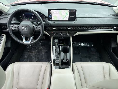 Used 2023 Honda Accord Touring image 16