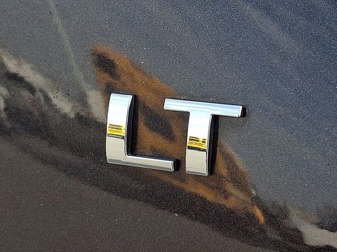 Used 2016 Chevrolet Cruze LT w/ Technology Package image 22