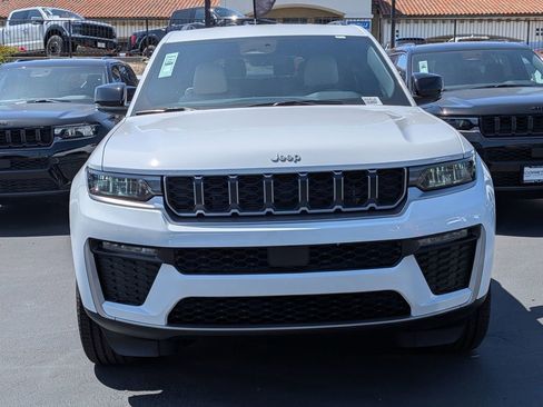 New 2026 Jeep Grand Cherokee L Limited RWD image 2