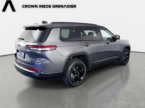 Used 2024 Jeep Grand Cherokee L Altitude AWD/4WD image 5